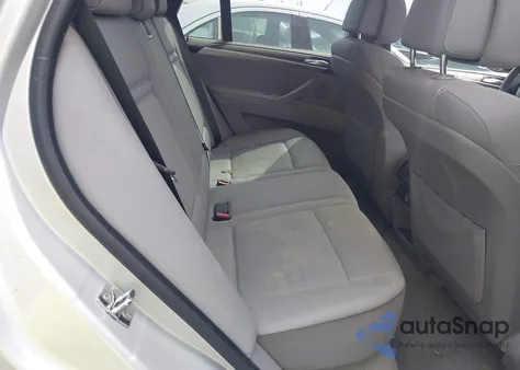 2009 BMW X5 xDrive48I z USA, uszkodzony, nr VIN 5UXFE83589L171073